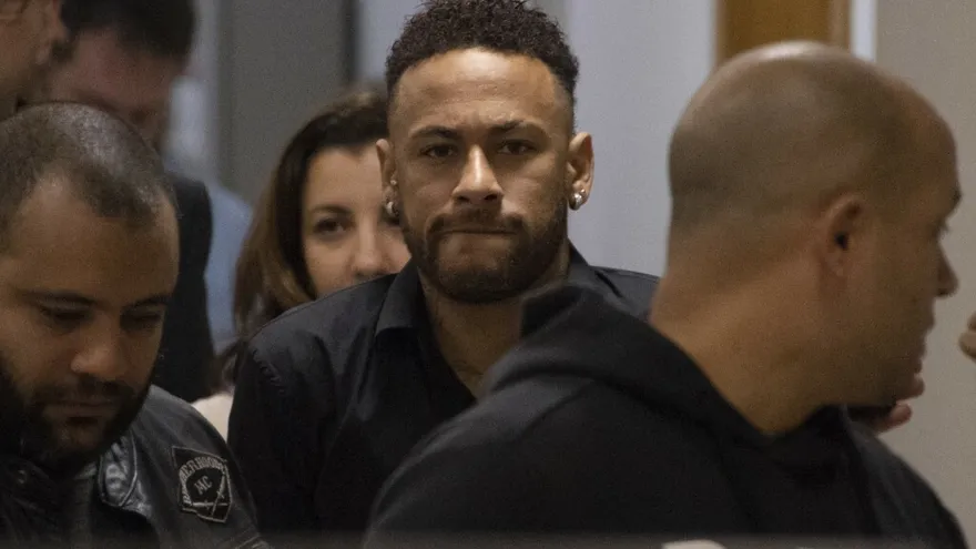Acusaciones de violación de Neymar eclipsan el inicio de Copa América
