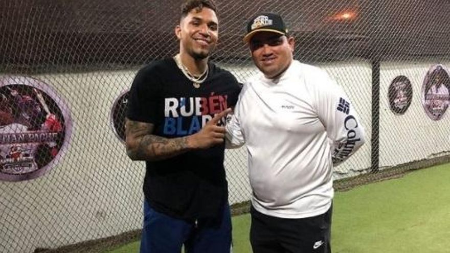 Johan Camargo se reporta con las Águilas Cibaeñas.
