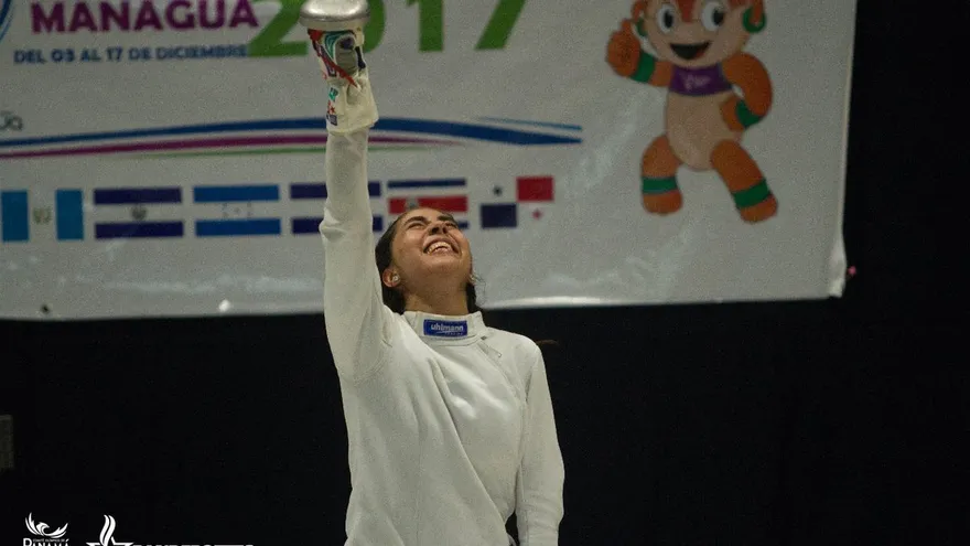 Panamá y Guatemala se reparten los oros en esgrima.