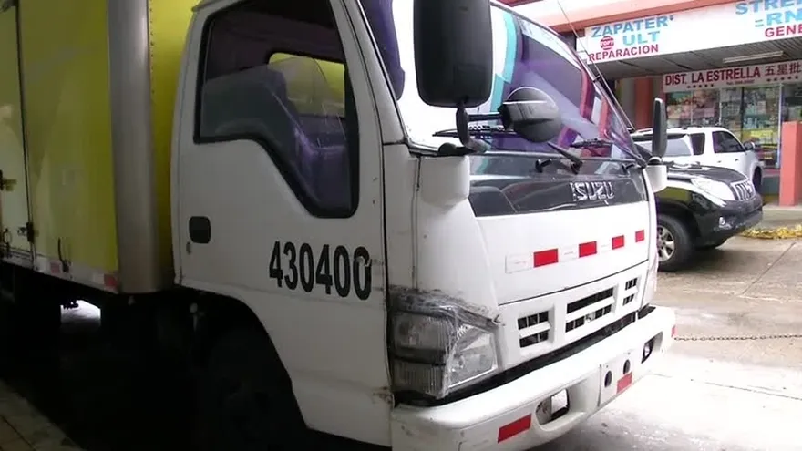 Dueños de mercancía ilegal se dan a la fuga en pleno operativo