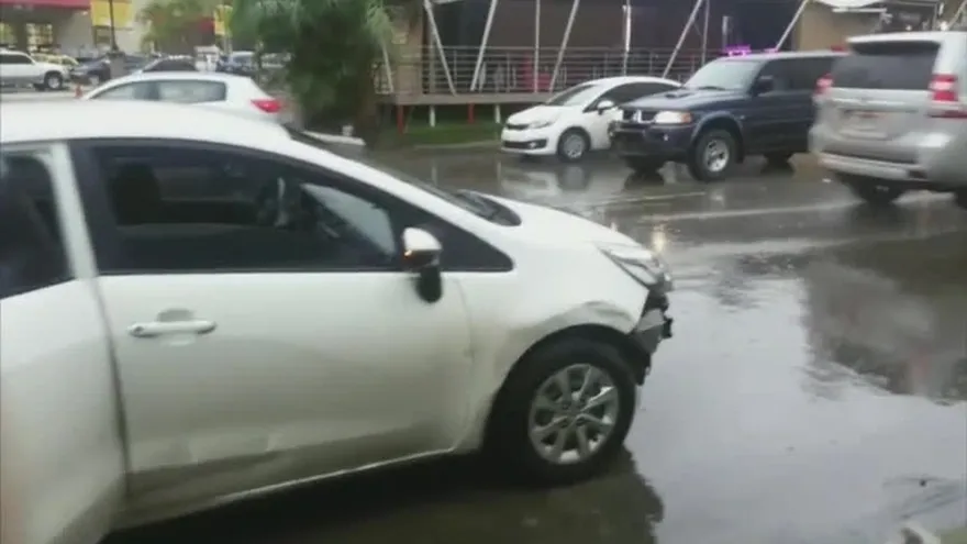 Lluvias causan inundaciones en la capital