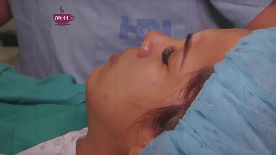 Un parto natural con epidural, paso a paso, en televisión. ¡El milagro de la vida!