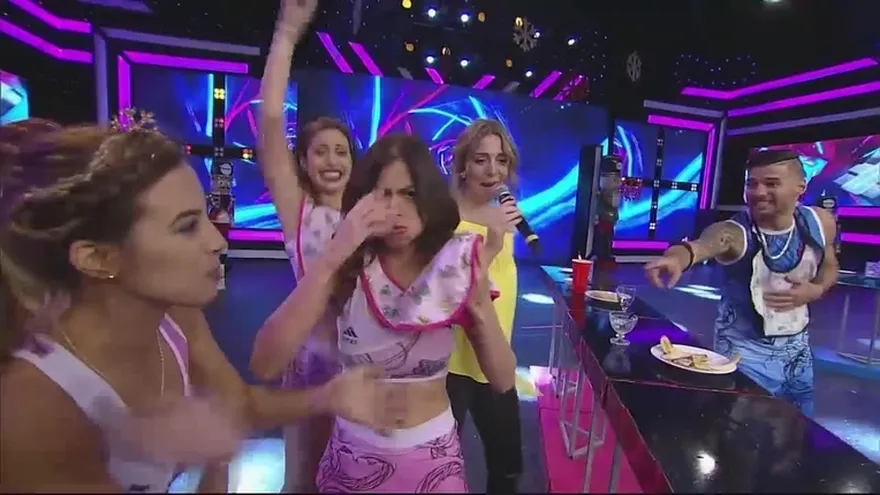 ¡Génesis Arjona cerró una batalla de infarto en Atorados!