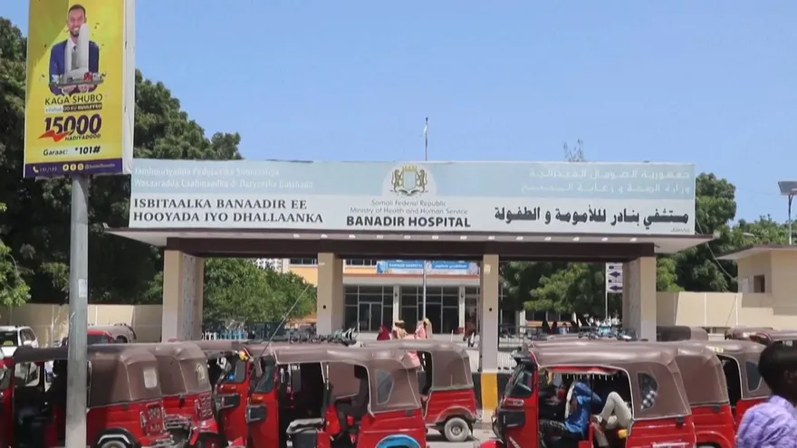 La sequía agrava la desnutrición infantil y llena los hospitales de Somalia.