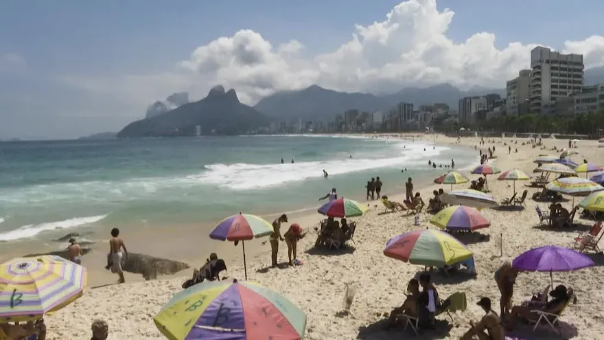 Rio de Janeiro cerrará playas y restaurantes por coronavirus.