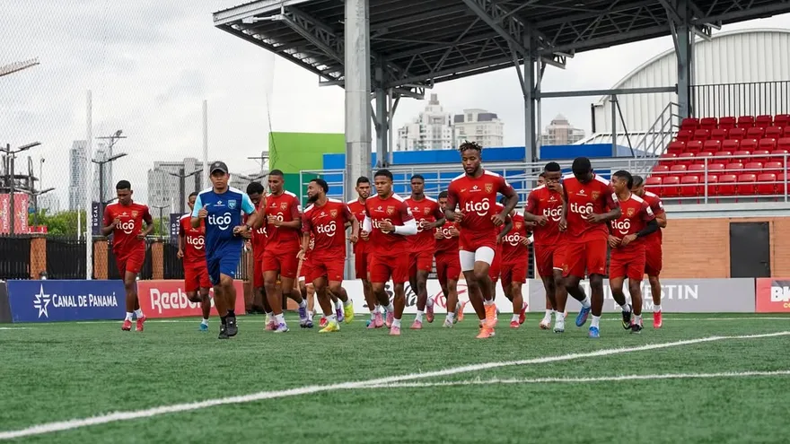 Entrenamiento de la selección de Panamá en el COS Sport Plaza