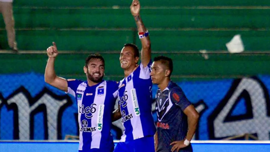 Blas Pérez anotó su primer gol con los colores del Club Blooming en Bolivia
