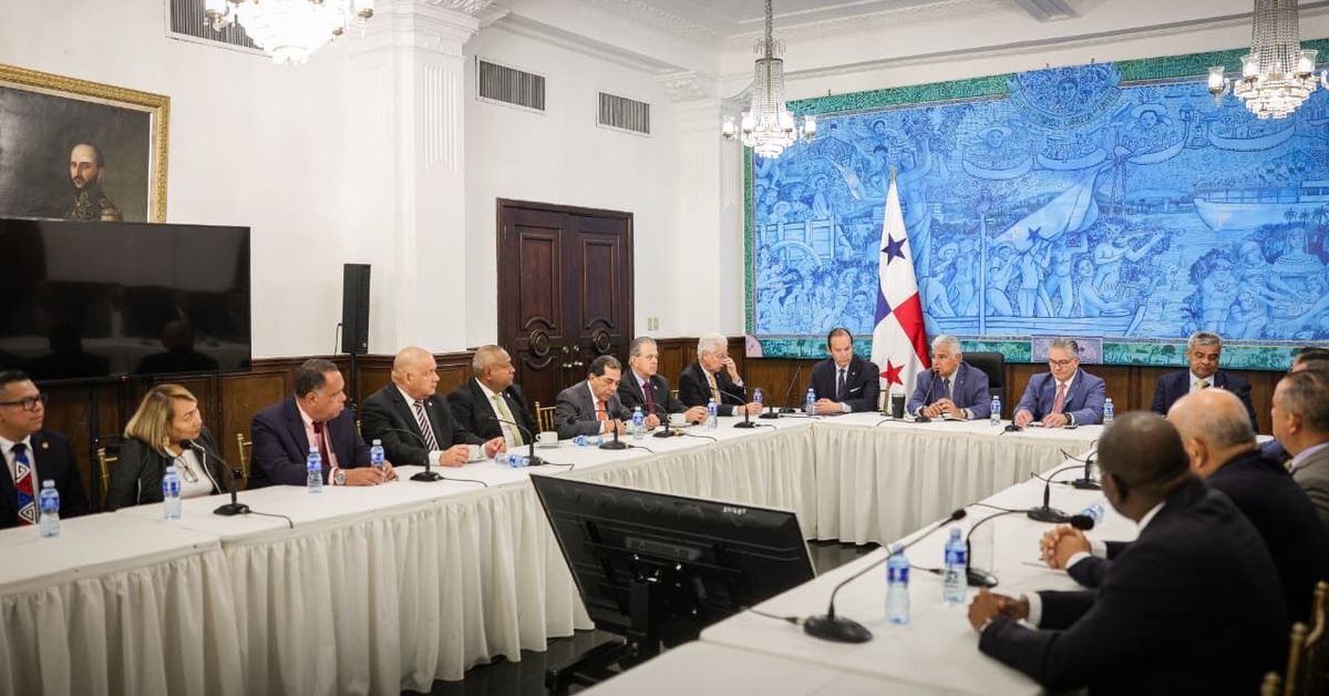 El 'fortalecimiento del sistema democrático', tema abordado por el presidente Mulino con la bancada del PRD