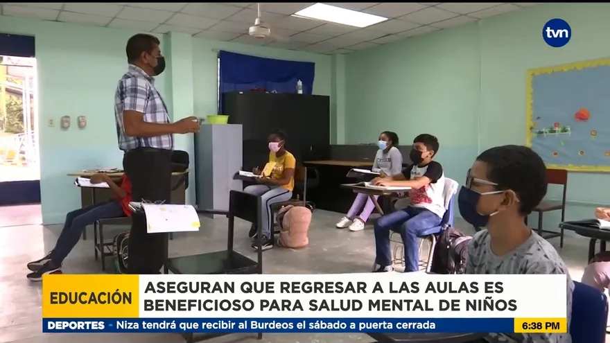 Expertos insisten en beneficios de regresar a las aulas para los niños
