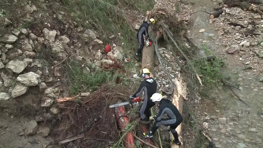 Buscan 4 últimos desparecidos tras diluvio en Francia