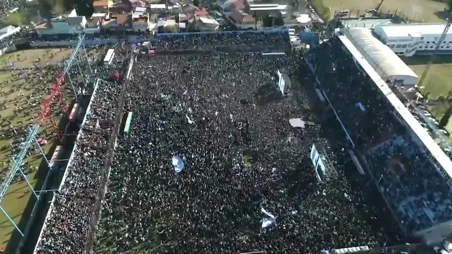 Kirschner lanza partido opositor previo a comicios argentinos