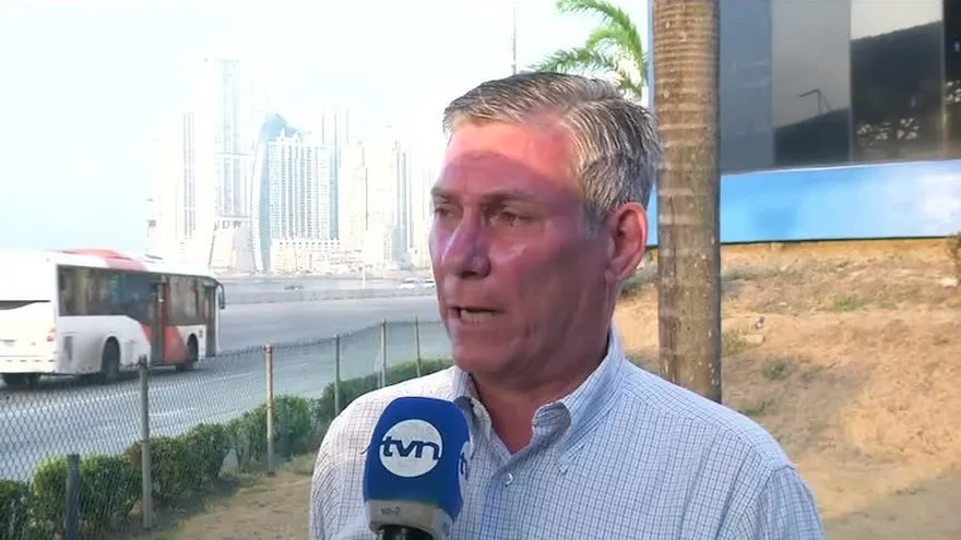 Multarán a infractores dentro de los corredores