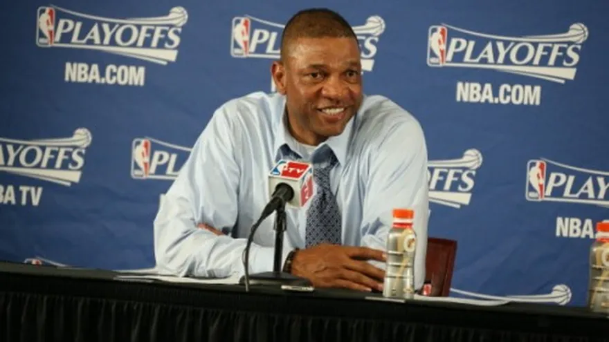 Clippers formalizan contratación de Rivers