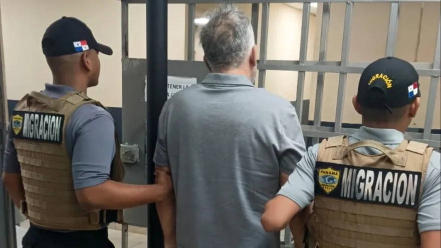 Ciudadano cubano nacionalizado estadounidense expulsado por Migración
