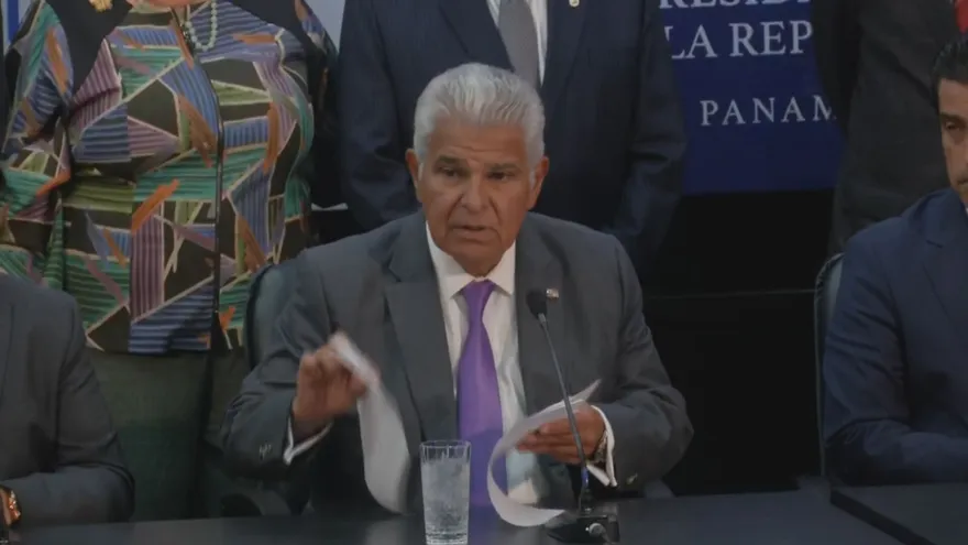 Gobierno anuncia la construcción de más casas para damnificados