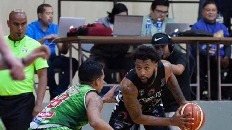 Caballos dejan a los Toros rezagados y se meten en la pelea