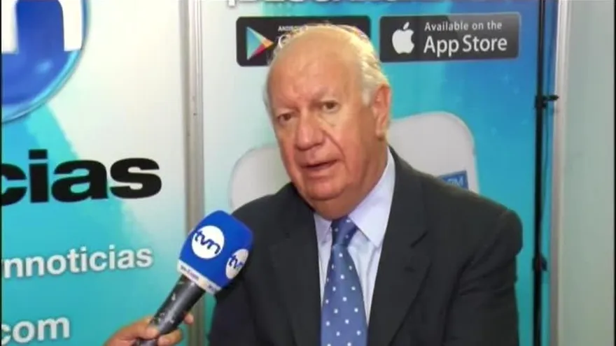 Chilenos se preparan para recibir barcos que pasarán por el canal ampliado