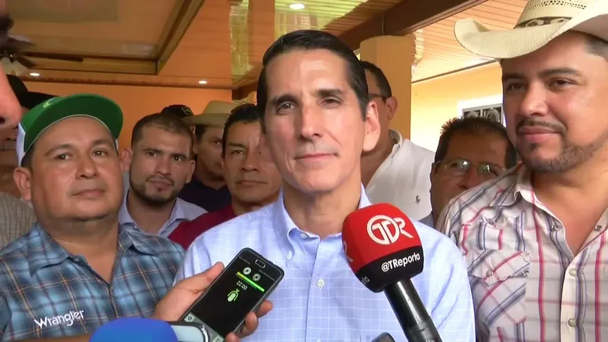 Roux se refiere a carta de expresidente Martinelli