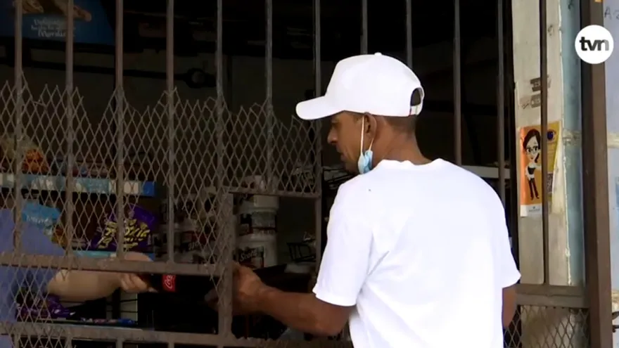 Comercios tras los barrotes