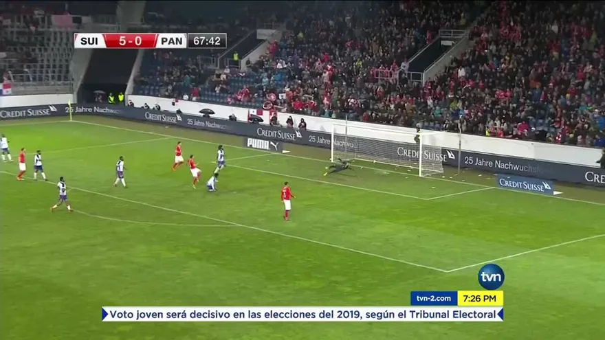 Fanáticos siguen apoyando a la selección a pesar de la derrota