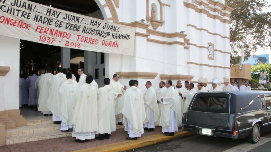 La Diócesis de Chitré despide a monseñor Fernando Torres Durán