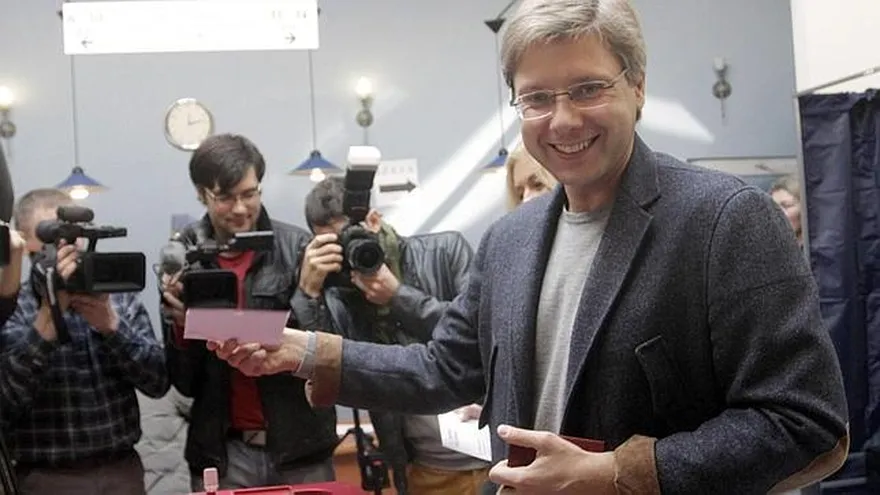 Centro derecha gana las elecciones en Letonia