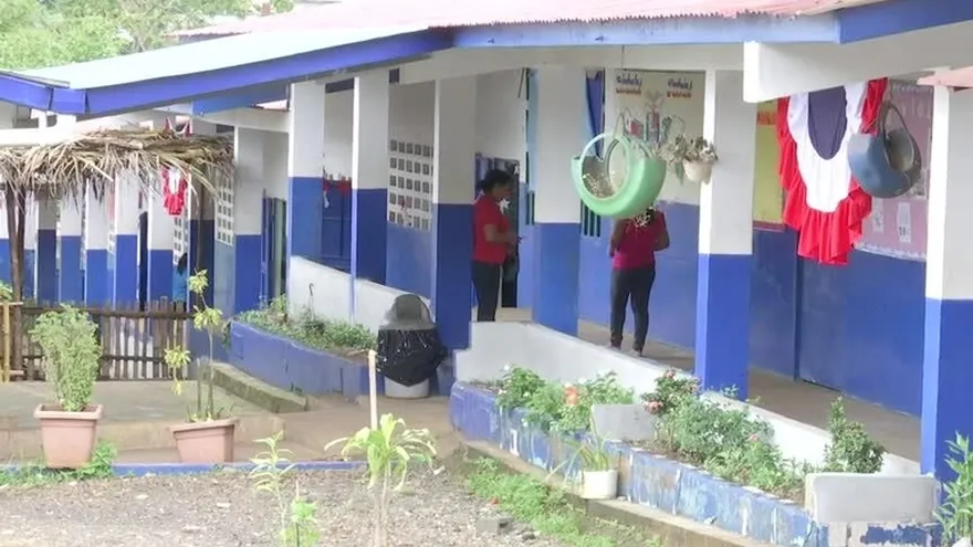 Asaltan escuela en Las Cumbres
