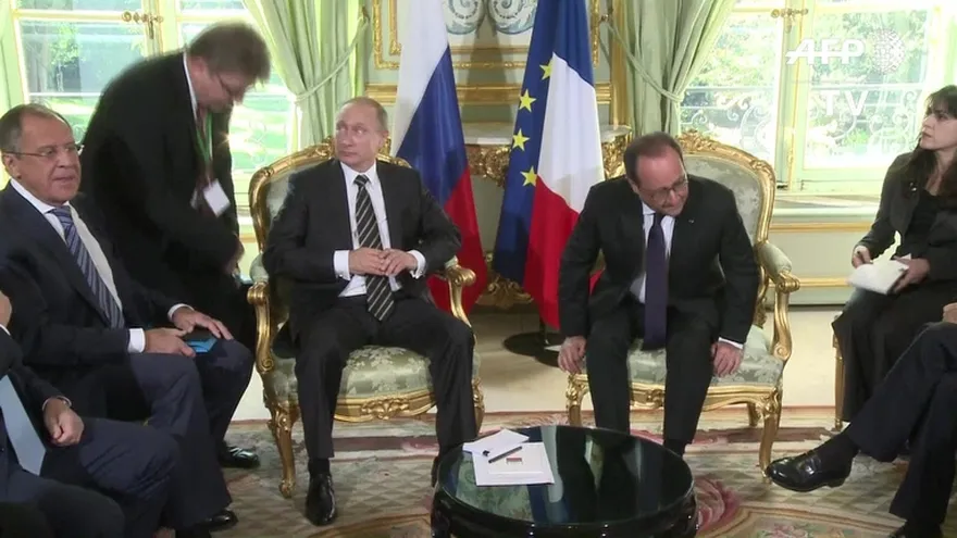 Putin y Hollande hablan en París sobre Siria