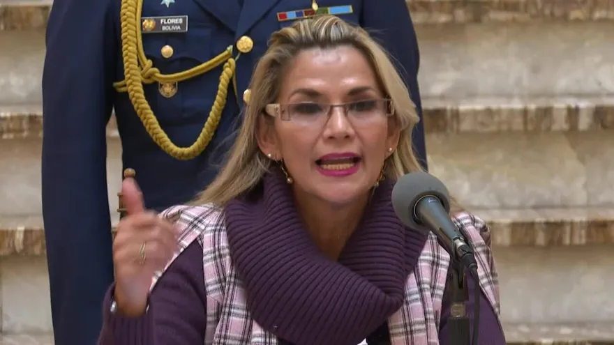 Presidenta de Bolivia pide al Congreso aprobar ley para convocar nuevas elecciones