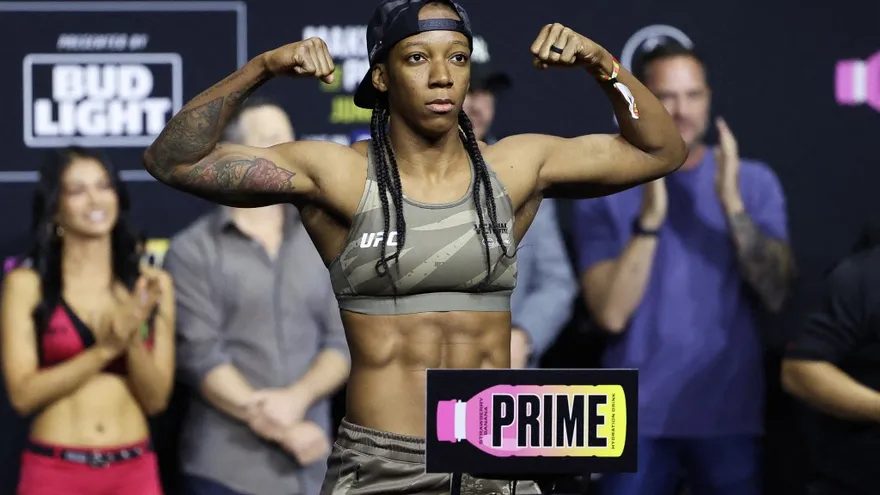 Joselyne Edwards combatiente de la UFC