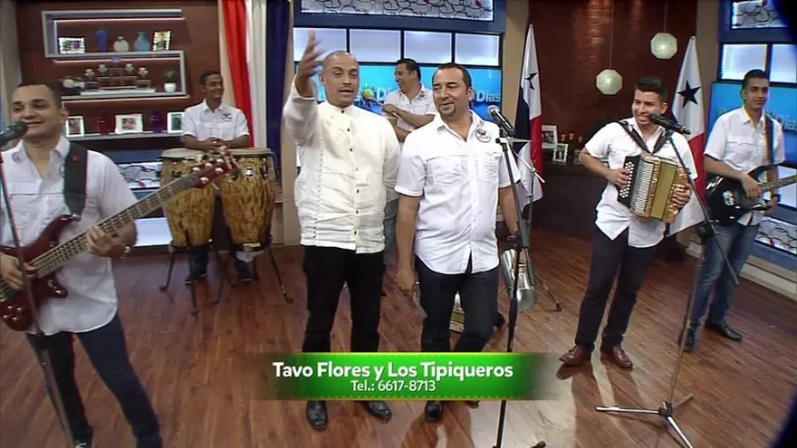 Tavo Flores y Los Tipiqueros