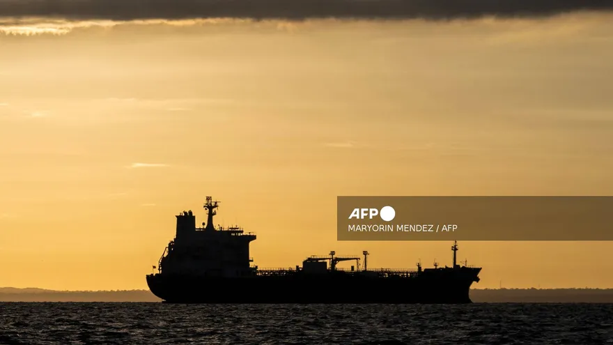 Petrolero Nord Star, fondeado en la bahía del Lago de Maracaibo