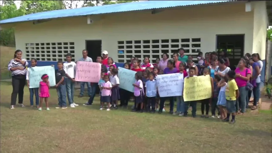 Piden al Meduca nombrar maestros en Penonomé