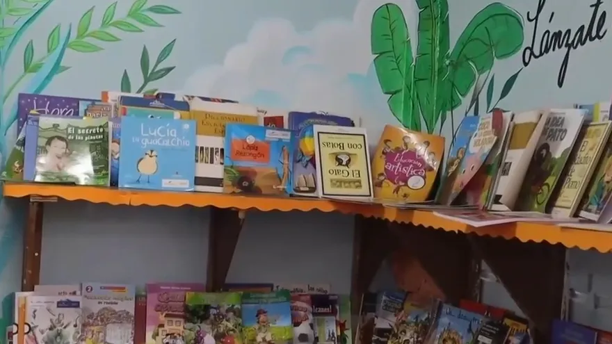 Algunos estudiantes que iniciarán el año escolar de forma semipresencial