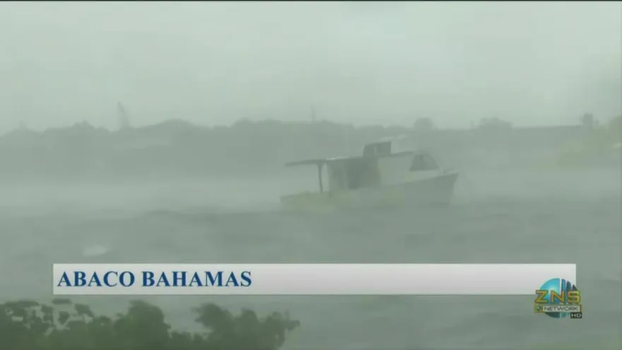 "Catastrófico" huracán Dorian azota las Bahamas y EEUU evacua la costa