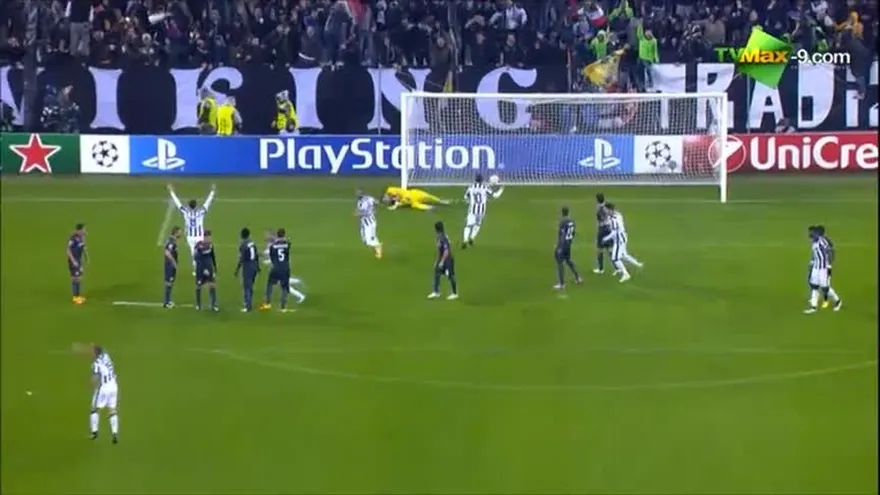 Gol de Andrea Pirlo, Juventus 1 - 0 Olimpiakos