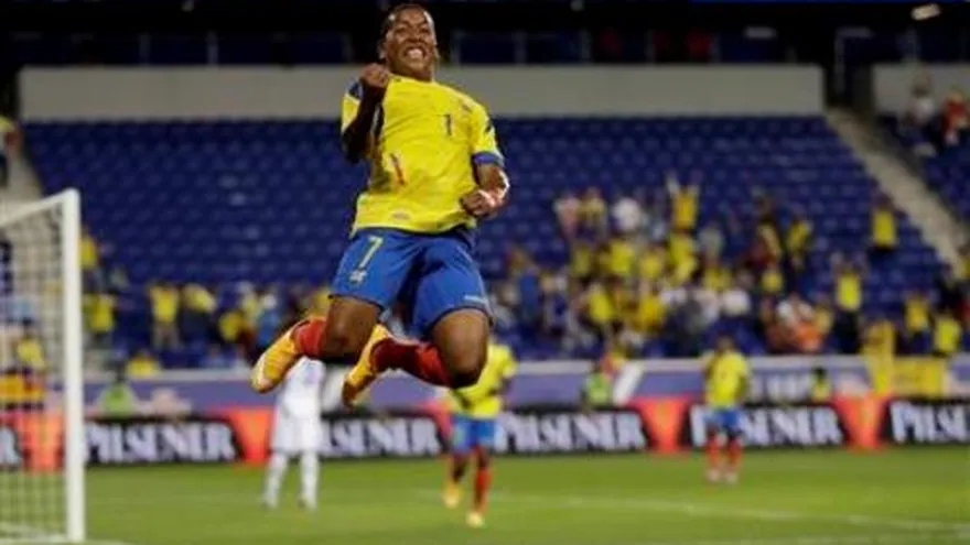 Ecuador golea a El Salvador en amistoso