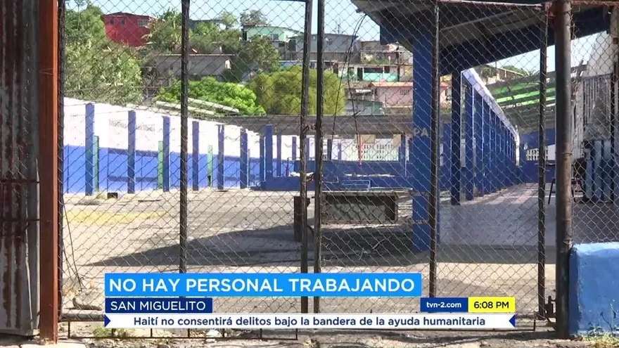 Padres de familia de escuela República de Italia preocupados por inicio de clases