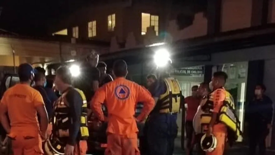 Personal del Sinaproc y la Policía Nacional en el operativo