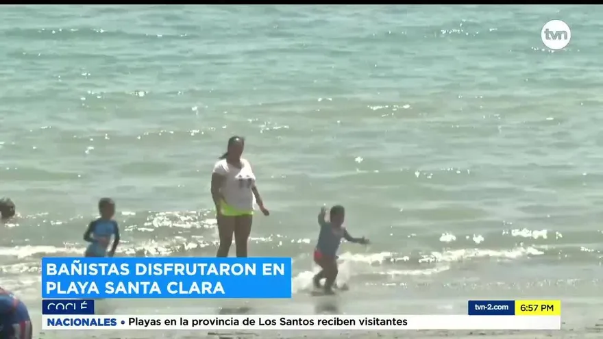 Bañistas disfrutan de diversas playas del país