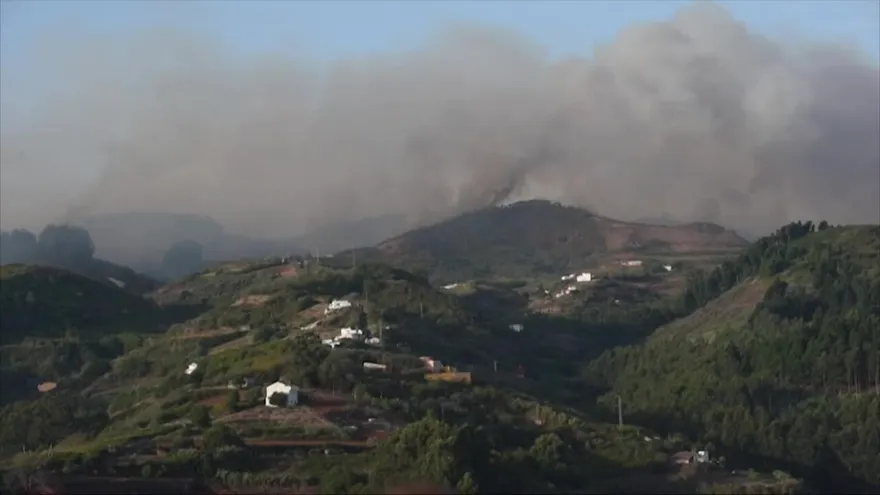 Incendio sin control en Canarias