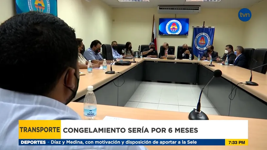 Gremios transportistas piden congelar precios del combustible como medida de alivio