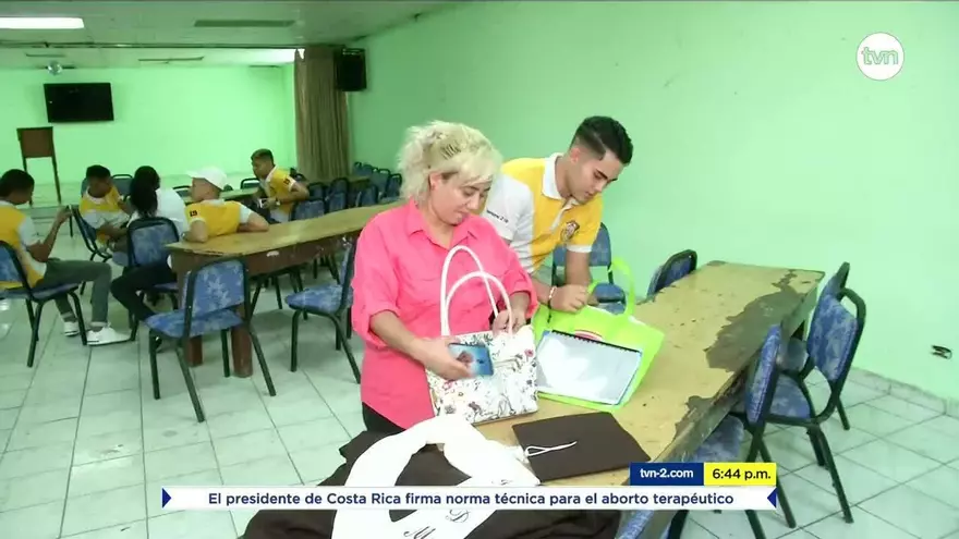 Polémica en el Instituto José Dolores Moscote por togas en mal estado