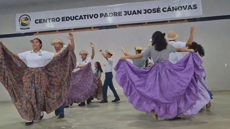 Integrantes del conjunto típico