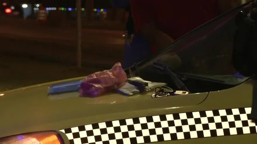 Taxista fue detenido por transportar supuesta droga