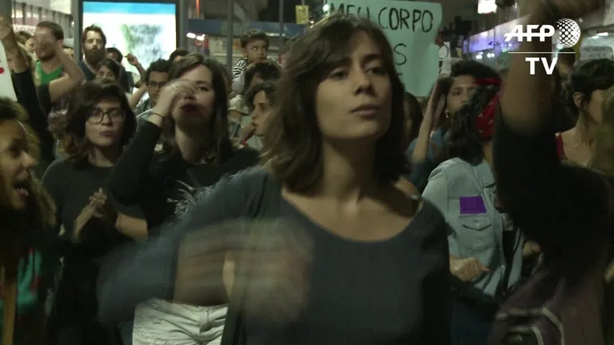 Multitudinaria marcha tras violación de joven en Brasil
