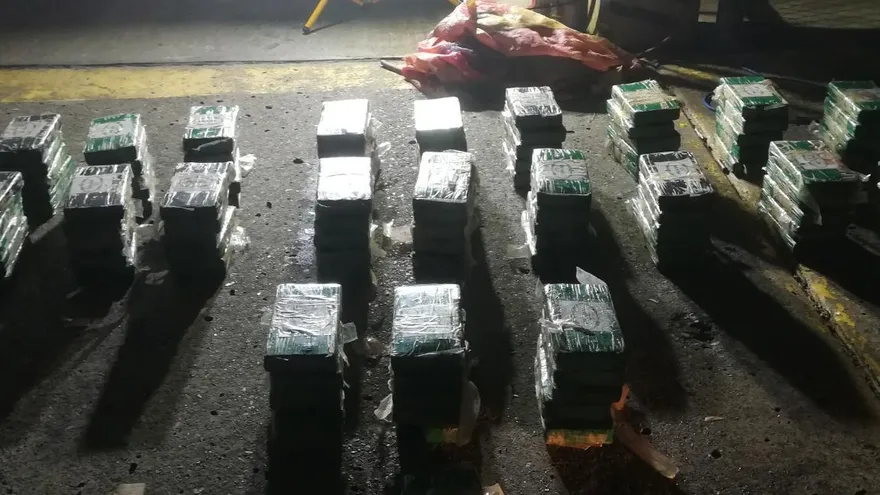 Decomisan 107 paquetes de droga en las costas de Veracruz