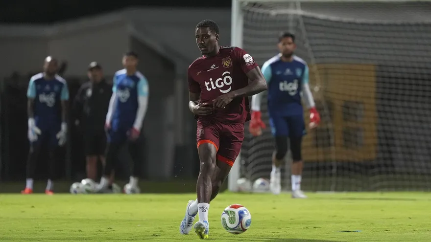 PANAMA- 25 de Marzo 2026: durante los entrenamientos de la seleccion mayor masculina  de Panama, Fecha Fifa previo al partido ante Sudafrica,  celebrado en el Sugar Ray Xulu Stadium, (PHOTO BY ALEXIS QUIROZ  /AE SPORTS IMAGES (AESI PHOTO AGENCY) /MANDATORY CREDIT/EDITORIAL USER/NOT FOR SALE/NOT ARCHIVE) www.aesportsimages.com  /  info@aesportsimages.com