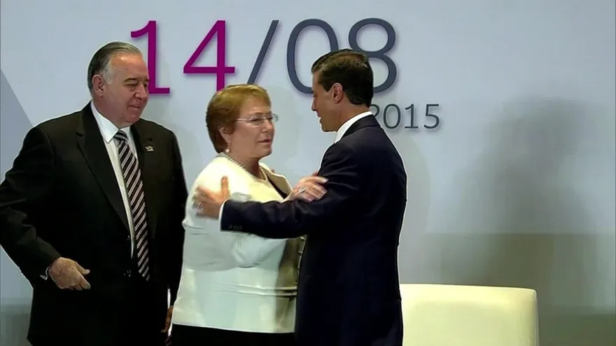 Bachellet pide que la Alianza del Pacífico mire al Mercosur