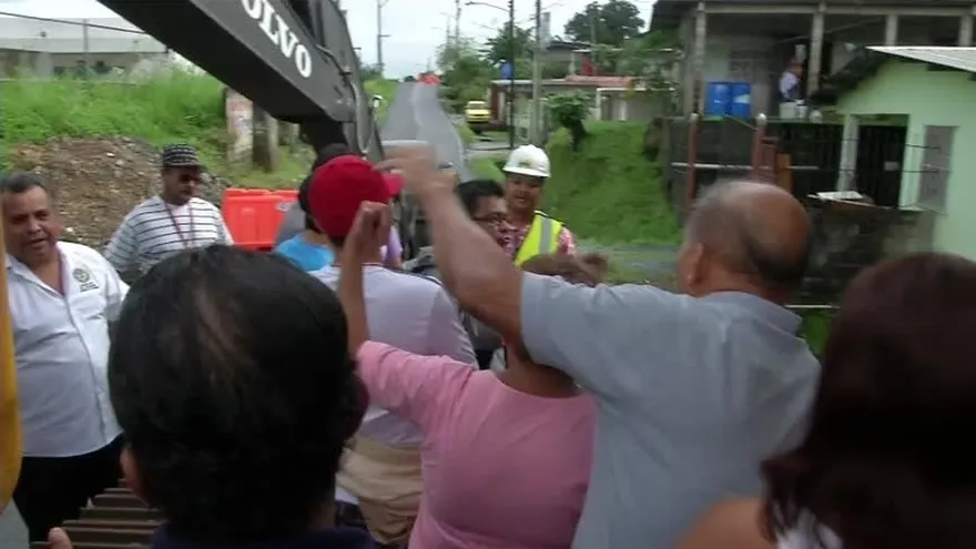 Comunidad afectada por inundaciones en  Quebrada Ancha